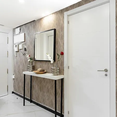 La Roca Chica 托雷莫利诺斯