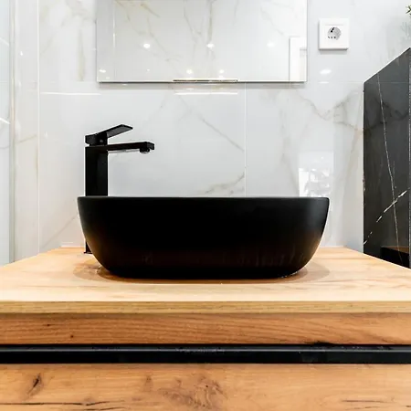 Daire La Roca Chica *